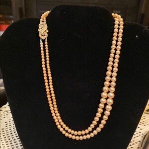 Vintage Elegant Pearl Necklace